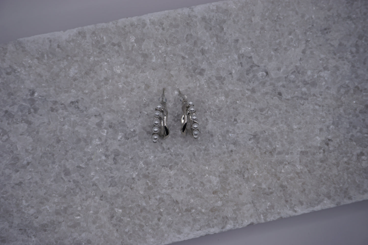 Livia - Pearl Hoop Earrings