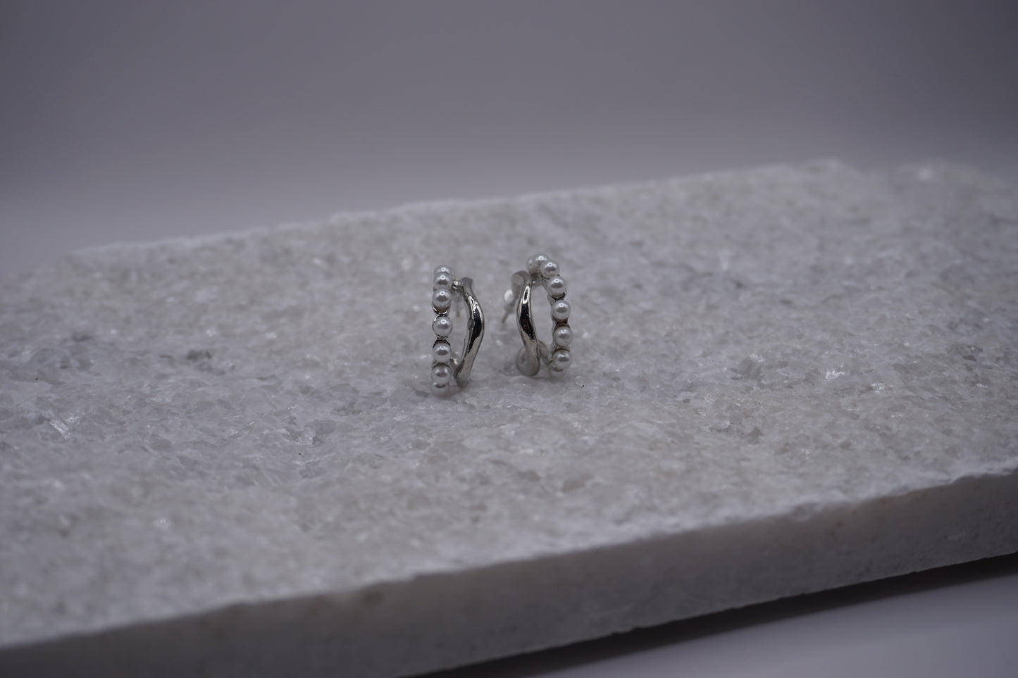 Livia - Pearl Hoop Earrings