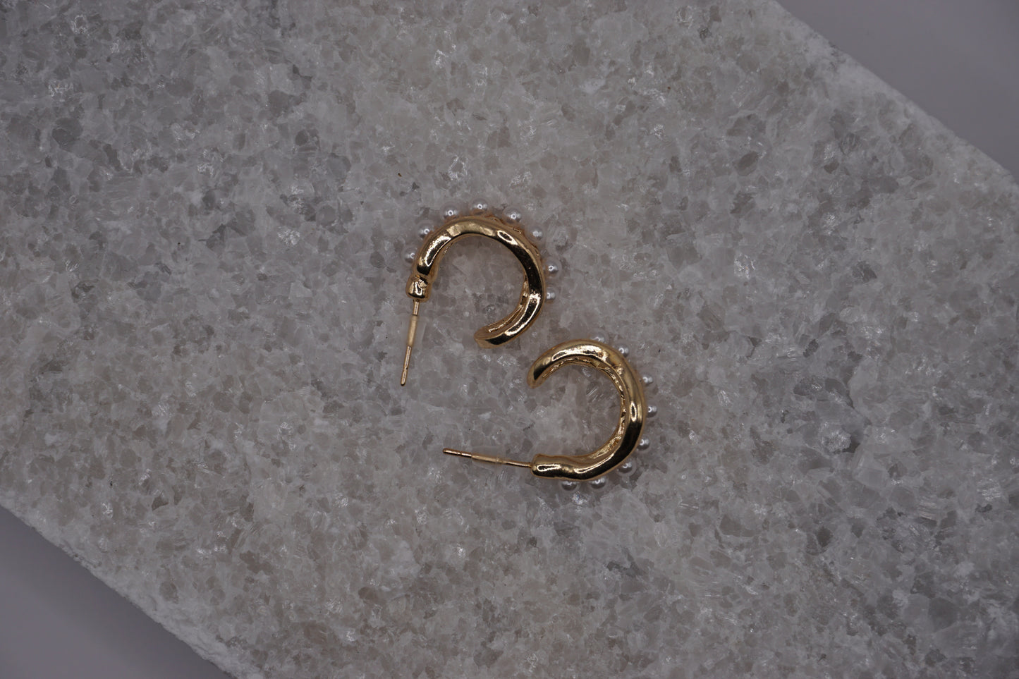 Livia - Pearl Hoop Earrings