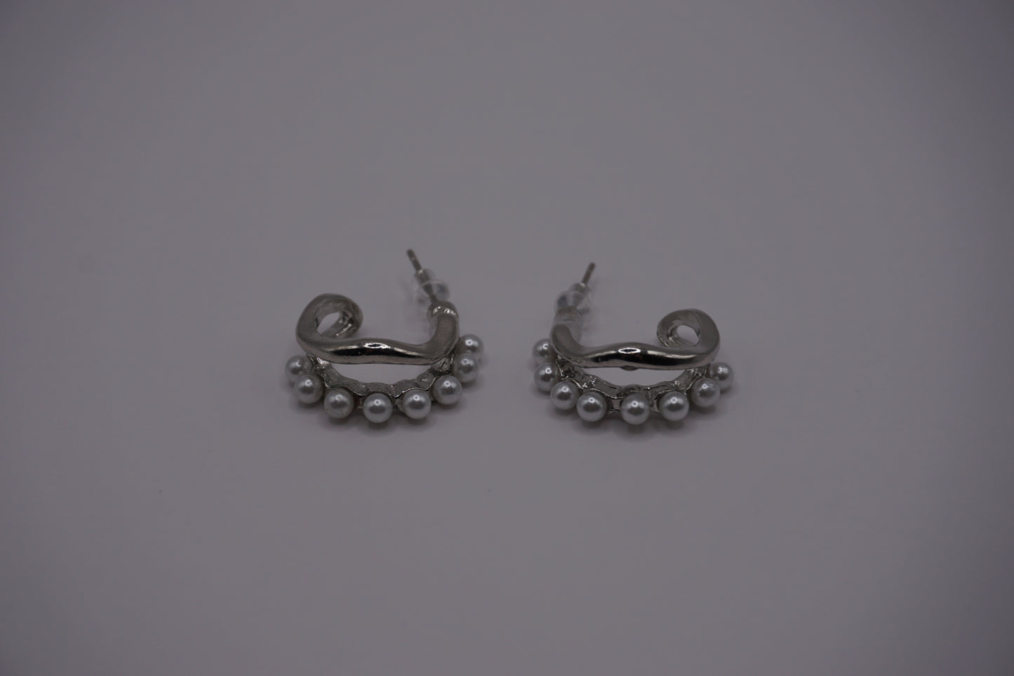 Livia - Pearl Hoop Earrings