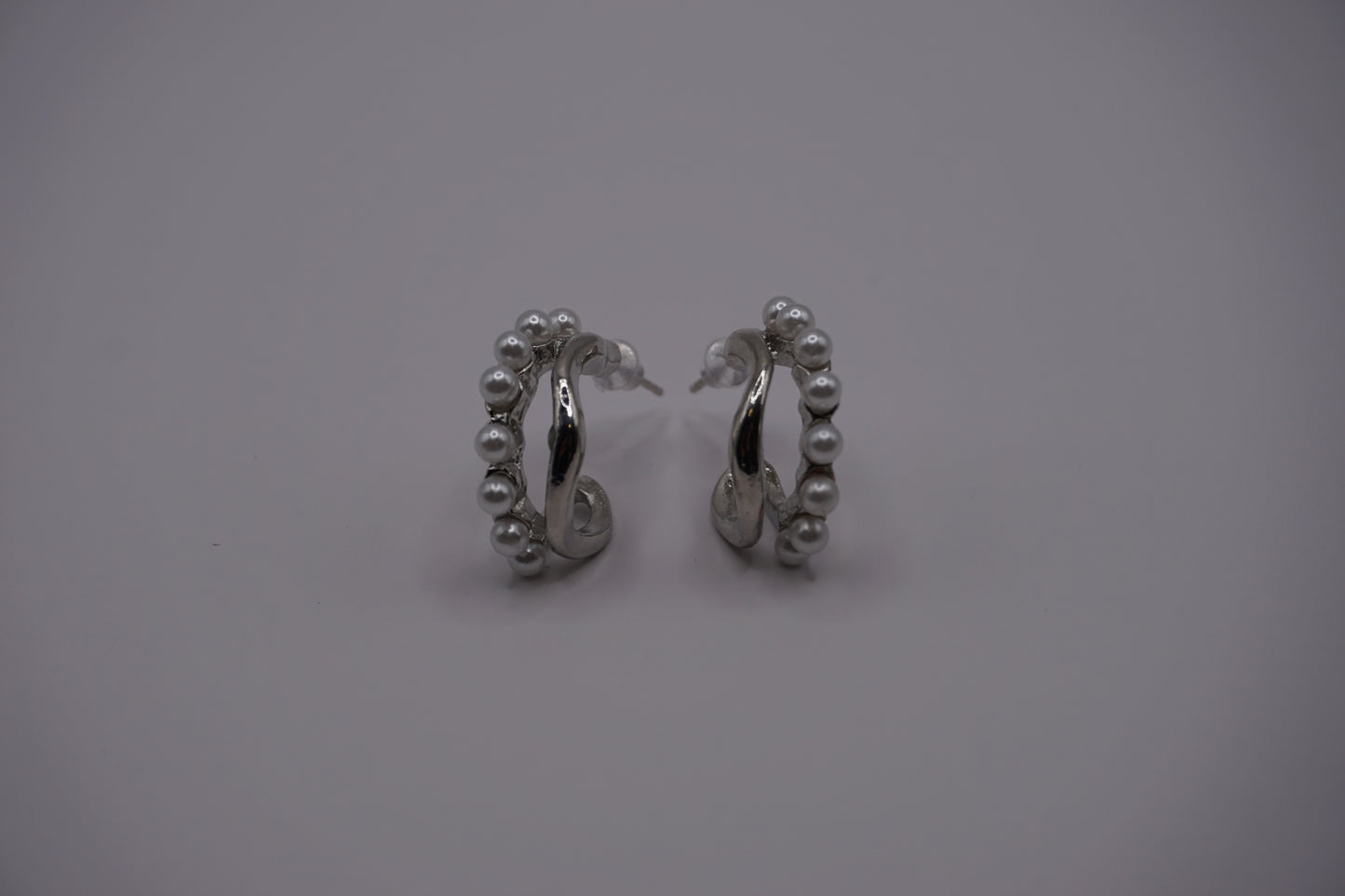 Livia - Pearl Hoop Earrings